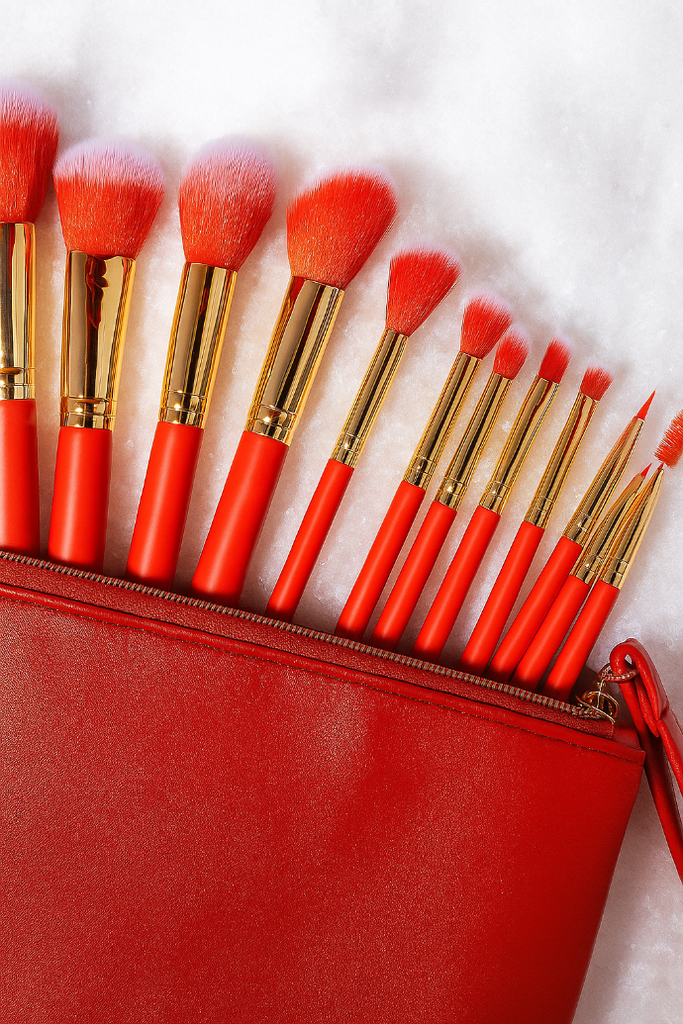 BH Cosmetics Miss Claus Fa La La Fierce - 12 Pcs Brush+ Bag Set